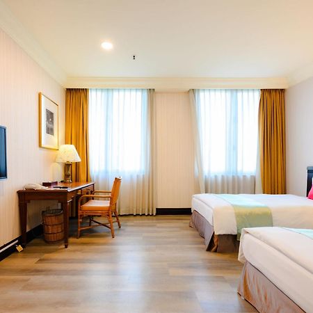 Wei-Yat Grand Hotel Tainan Exterior foto