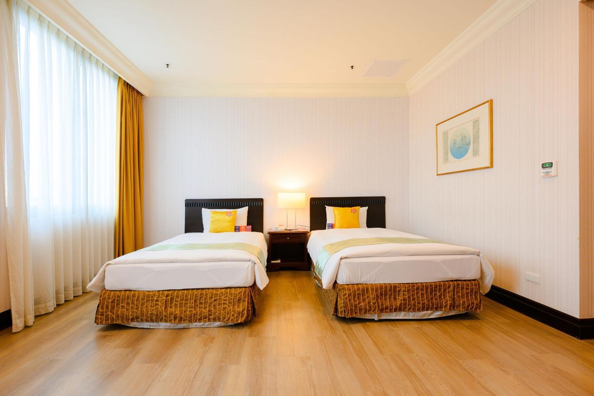 Wei-Yat Grand Hotel Tainan Exterior foto