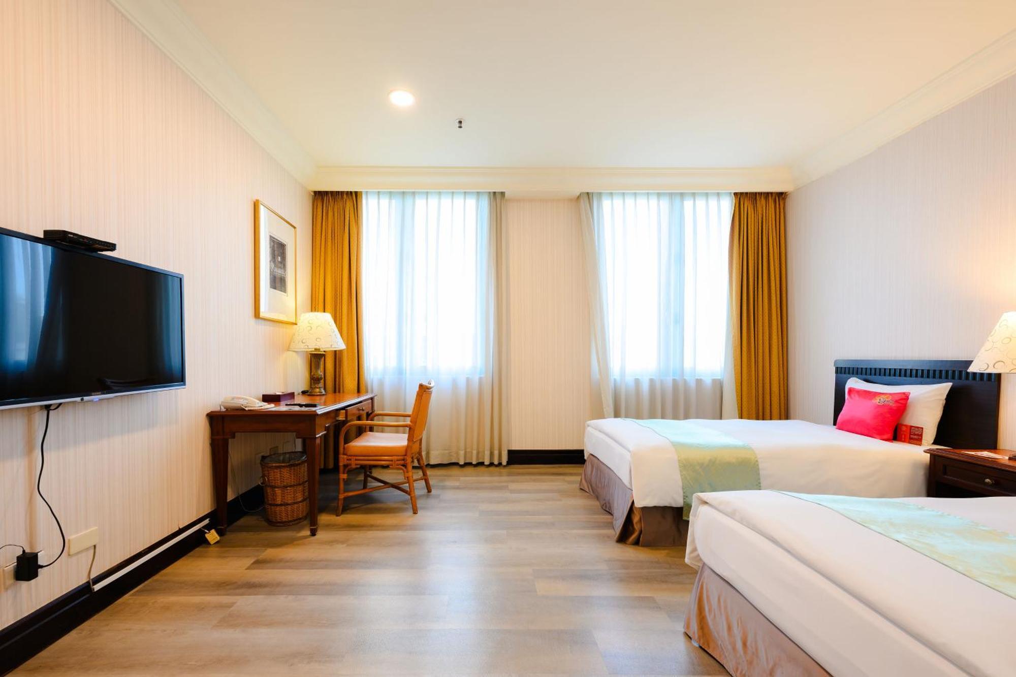 Wei-Yat Grand Hotel Tainan Exterior foto
