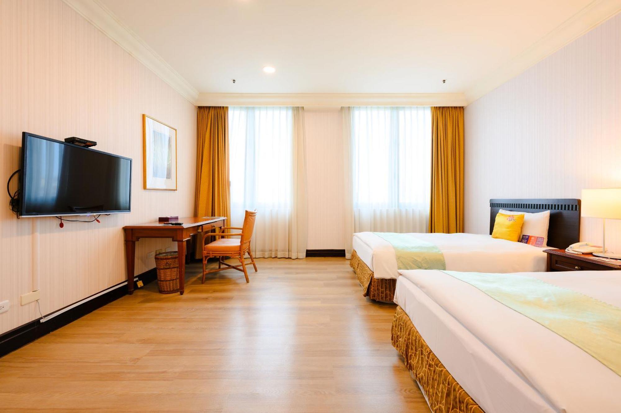 Wei-Yat Grand Hotel Tainan Exterior foto
