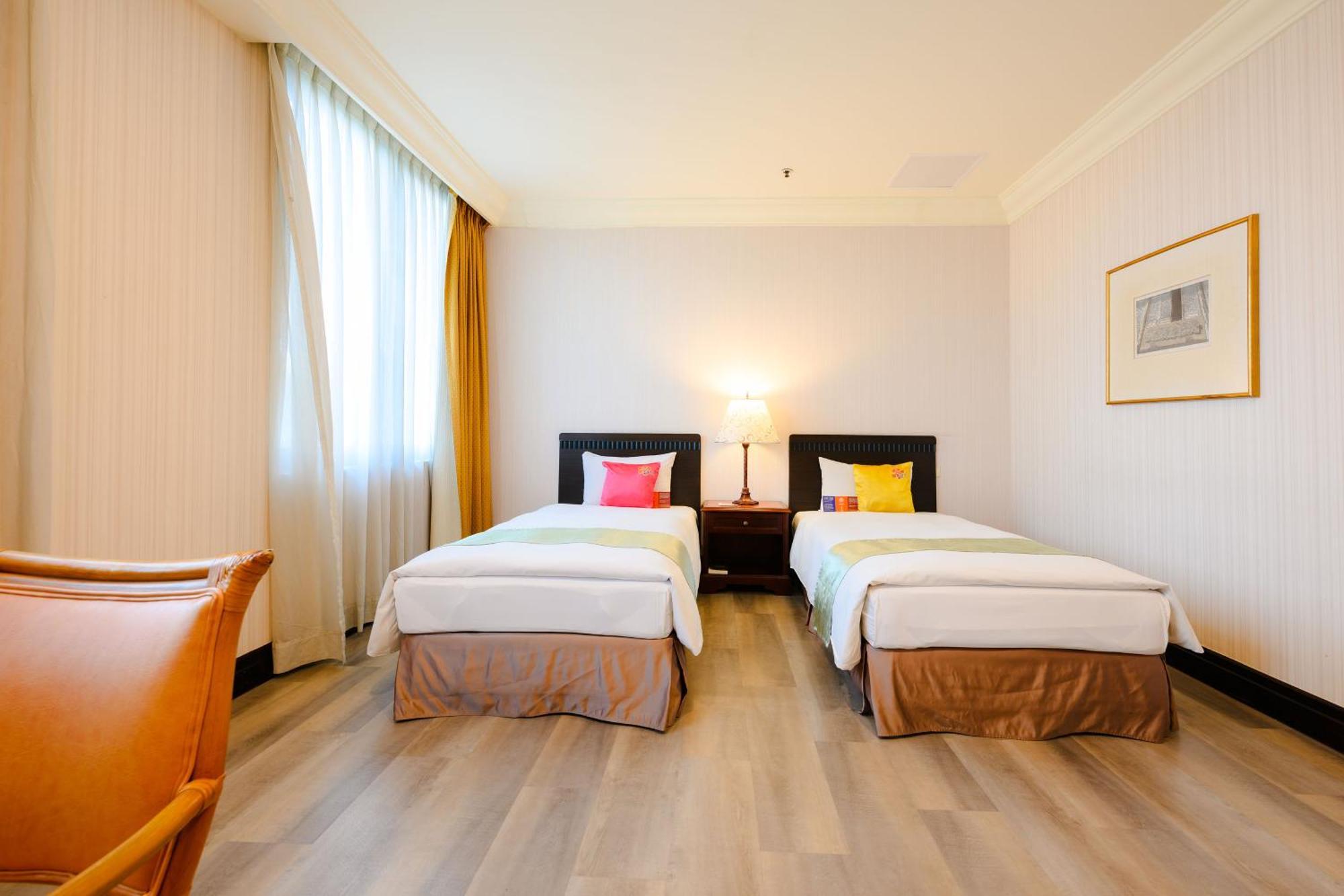 Wei-Yat Grand Hotel Tainan Exterior foto