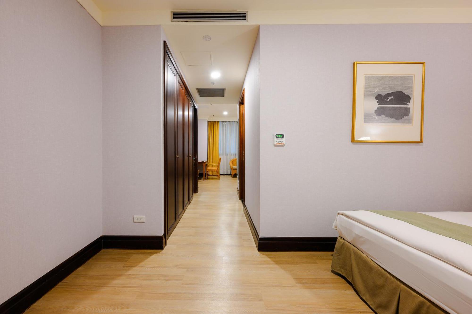 Wei-Yat Grand Hotel Tainan Exterior foto