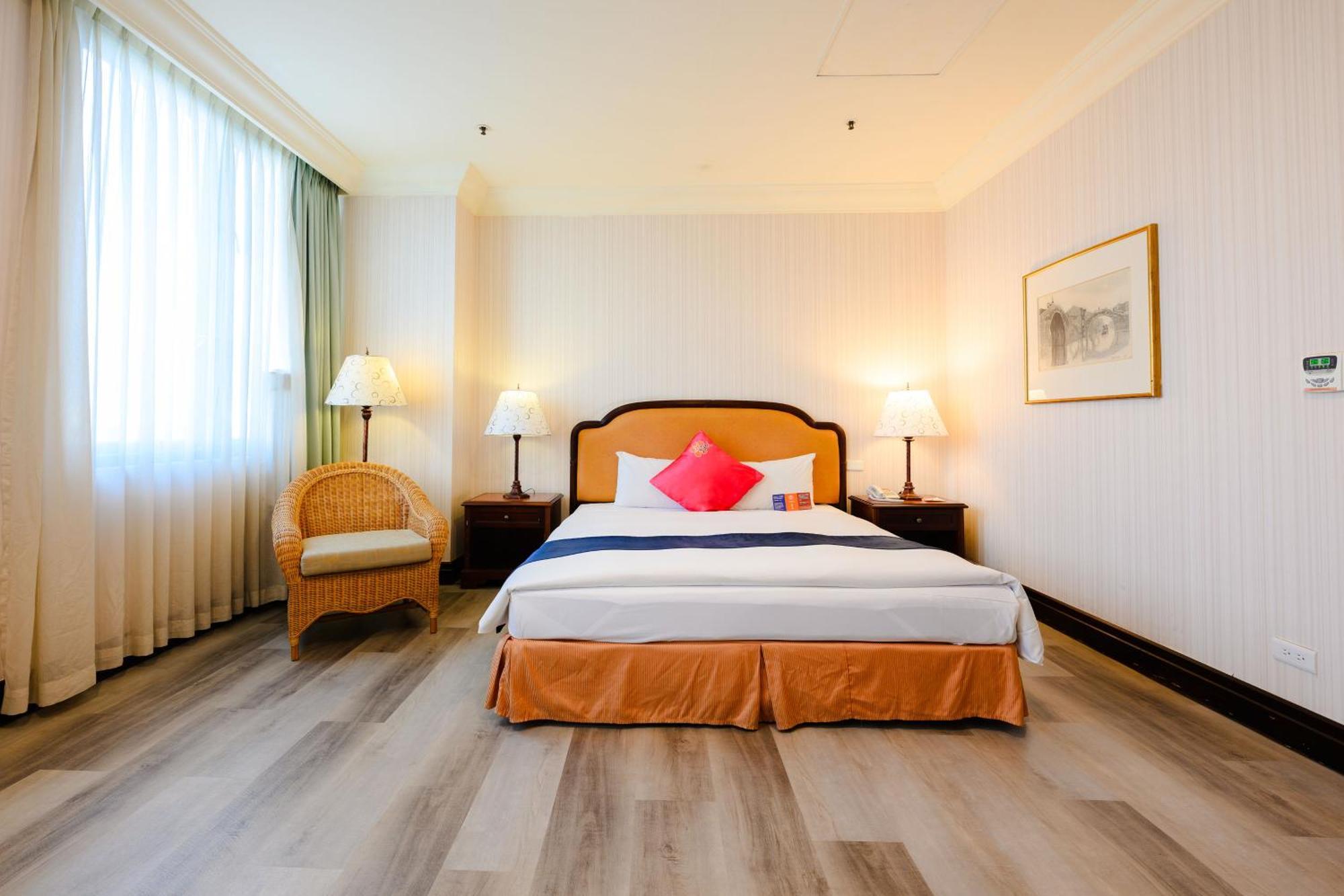 Wei-Yat Grand Hotel Tainan Exterior foto