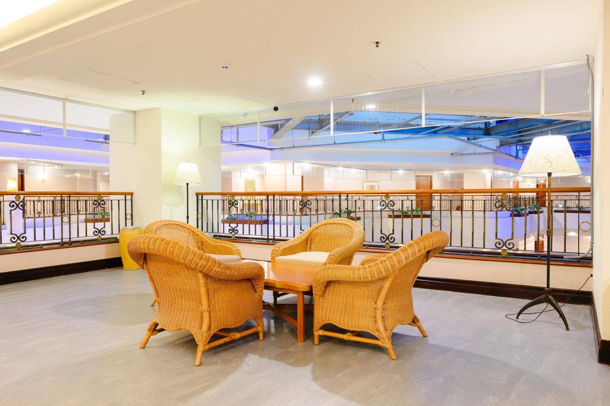 Wei-Yat Grand Hotel Tainan Exterior foto
