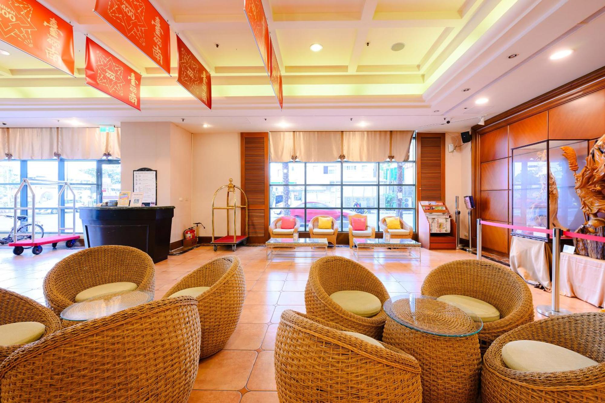 Wei-Yat Grand Hotel Tainan Exterior foto